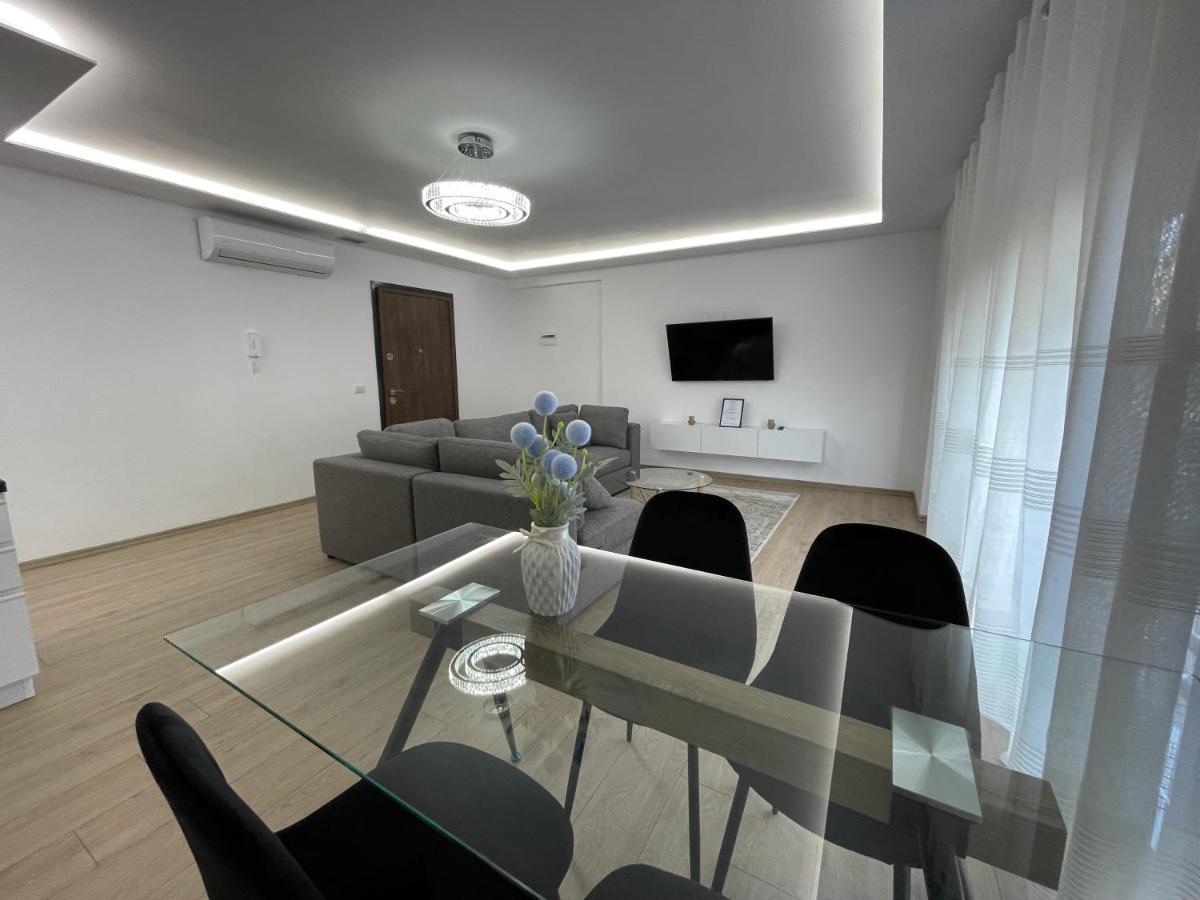 New Bazaar 2022 Apartment Tirana Exterior photo